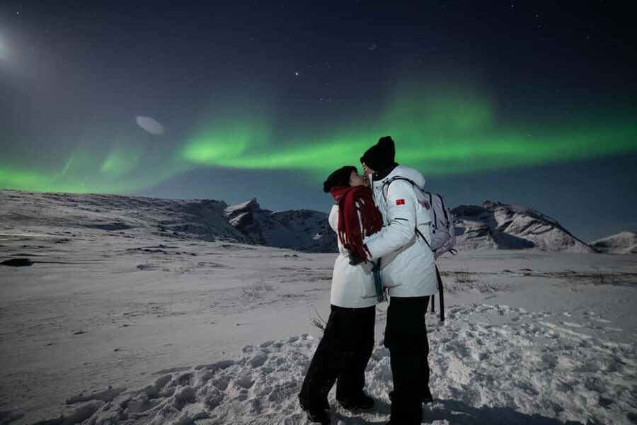 Tromsø: Northern Lights tour with local experts - Finding the aurora when the forecast looks bad