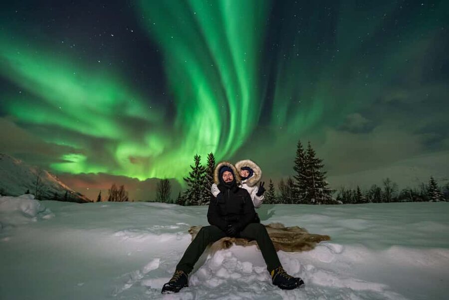 Tromsø: Northern Lights Tour with Professional Photographer - Starting at Kaigata 4 beside the Magic Ice Bar