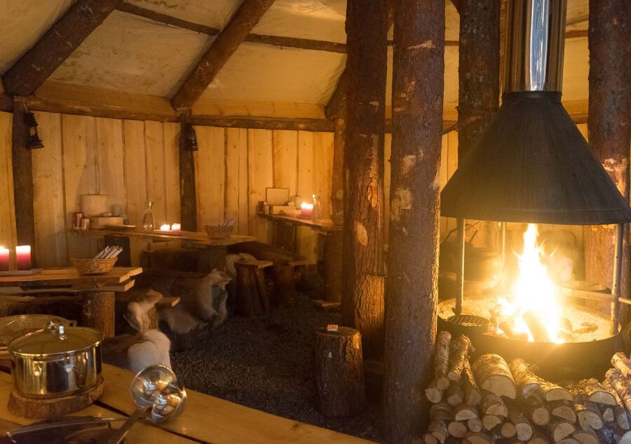Tromsø: Reindeer Camp Dinner with Chance of Northern Lights - Sámi culture through stories and joik