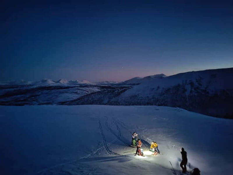 Tromsø: Ski touring (ski de randonnee) - A steady 400 to 600 meter climb