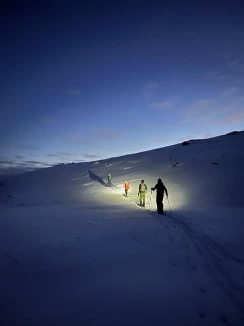 Tromsø: Ski touring (ski de randonnee) - The descent toward Tromsø and the fjords