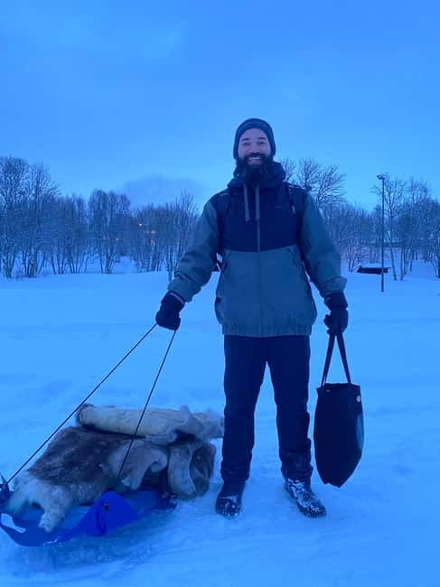 Tromsø: Snow Sledding, Mini Skiing, Lasso and Reindeer Hides - Practical timing and preparation