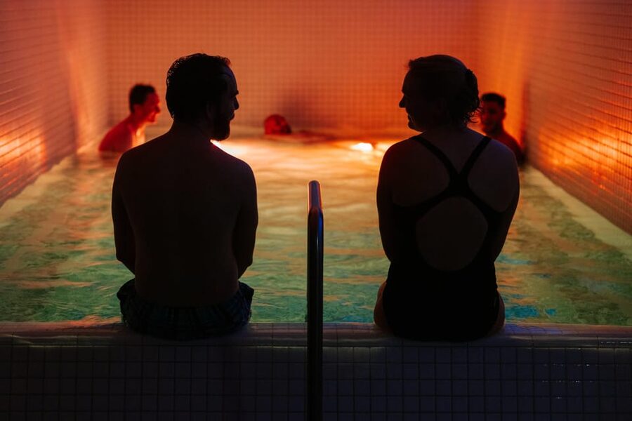 Tromsø: Spa/Pool with Bath, Sauna and Outdoor Heated Pool - Who will enjoy Tromsøbadet most?