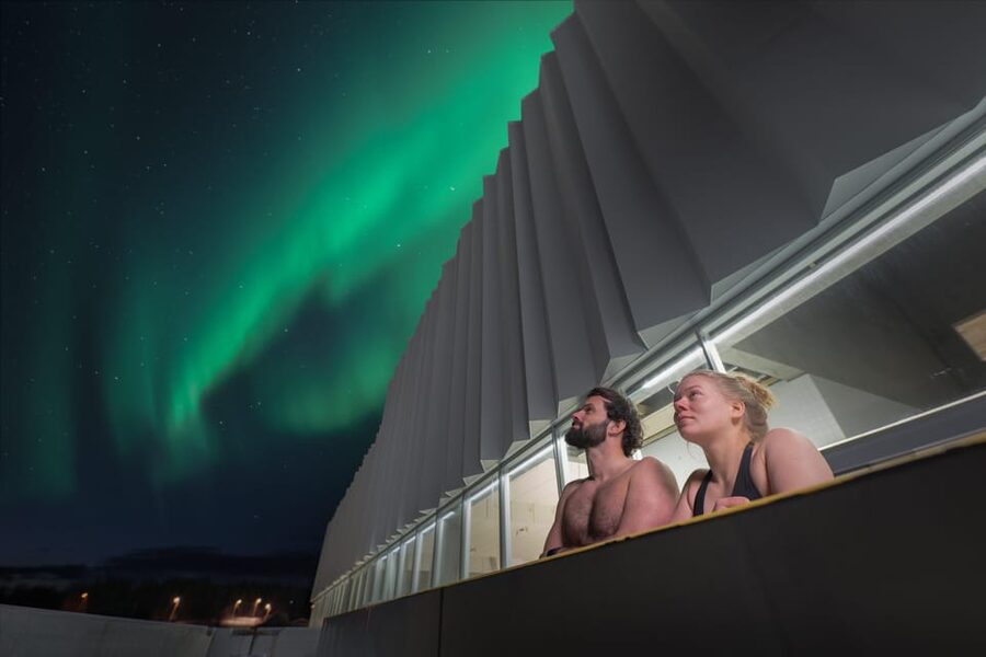 Tromsø: Spa/Pool with Bath, Sauna and Outdoor Heated Pool - Getting to Tromsøbadet from the city centre