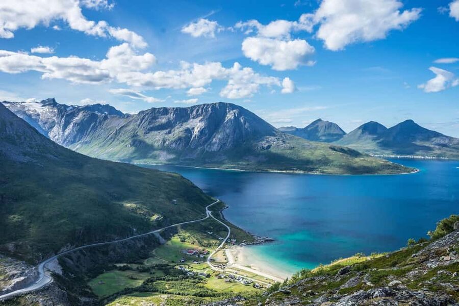 Tromsø: Summer Day Hike in the wilderness - The walk to Brosmetinden