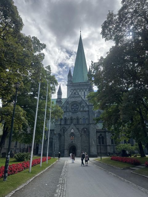 Trondheim: City Bus Tour - Through the historic center
