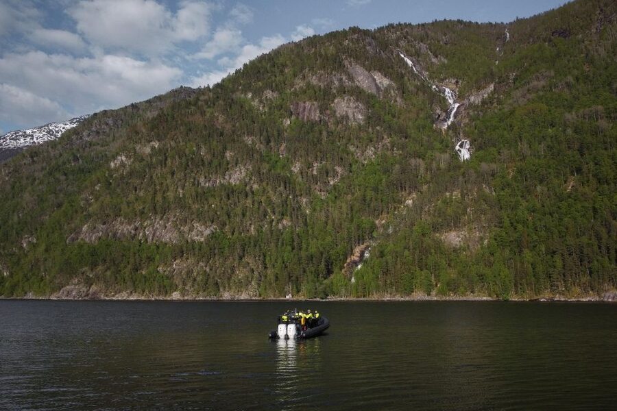 Ulvik adventure: Exploring Hardangerfjord's Osafjord by RIB - Turning into the 13-kilometer Osafjord