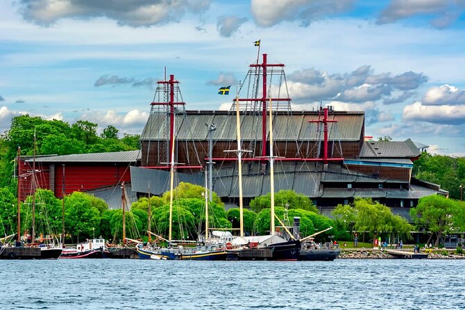 Vasa Museum Guided Tour in Stockholm - Inside the museum, the guide gives the ship a story