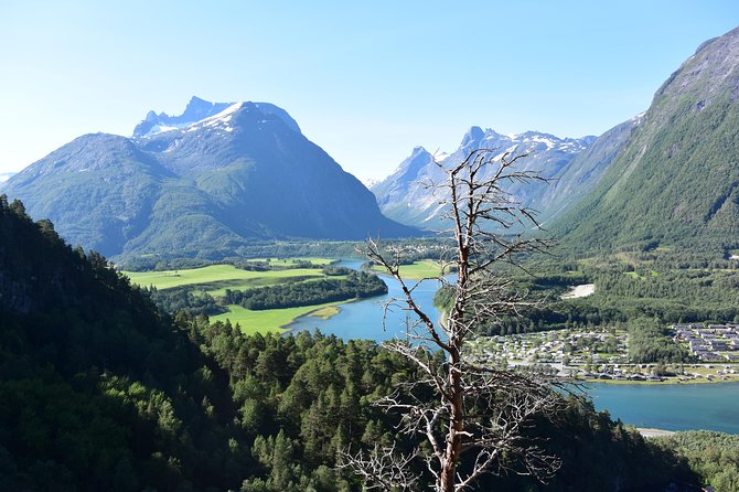 Via Ferrata Åndalsnes Intro Wall - The climbing itself, from achievable to airy