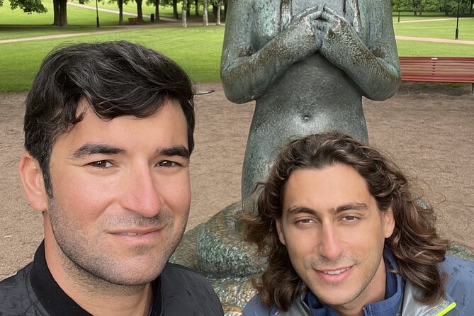 Vigeland Alien Threat in Oslo Exploration Game and Tour - The Monolith and the best place to slow down