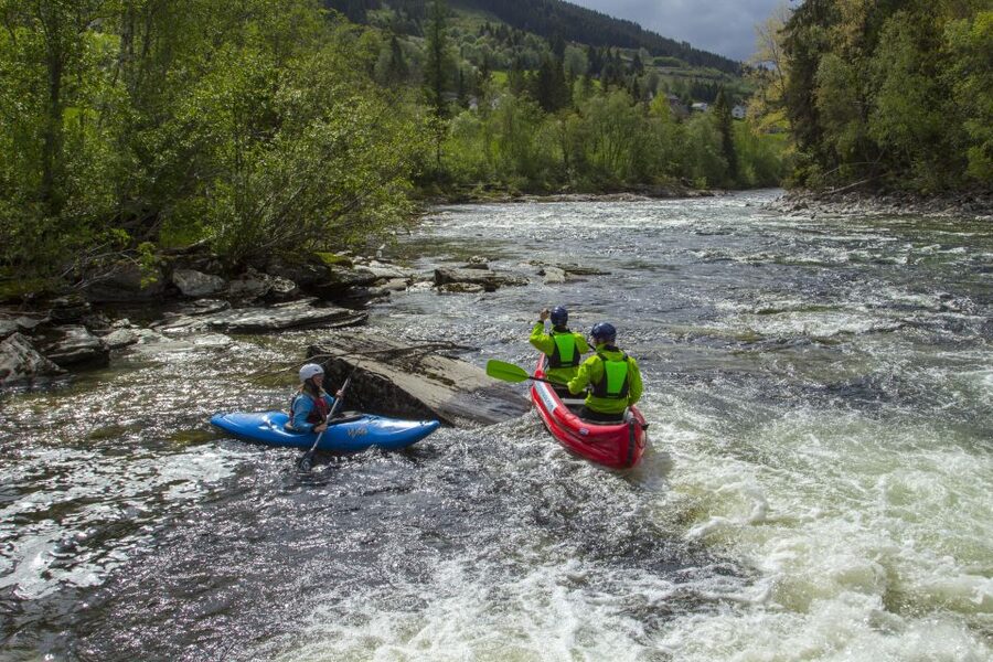 Voss: Raundal River Guided Canoe Tour - Learning the canoe before the rapids