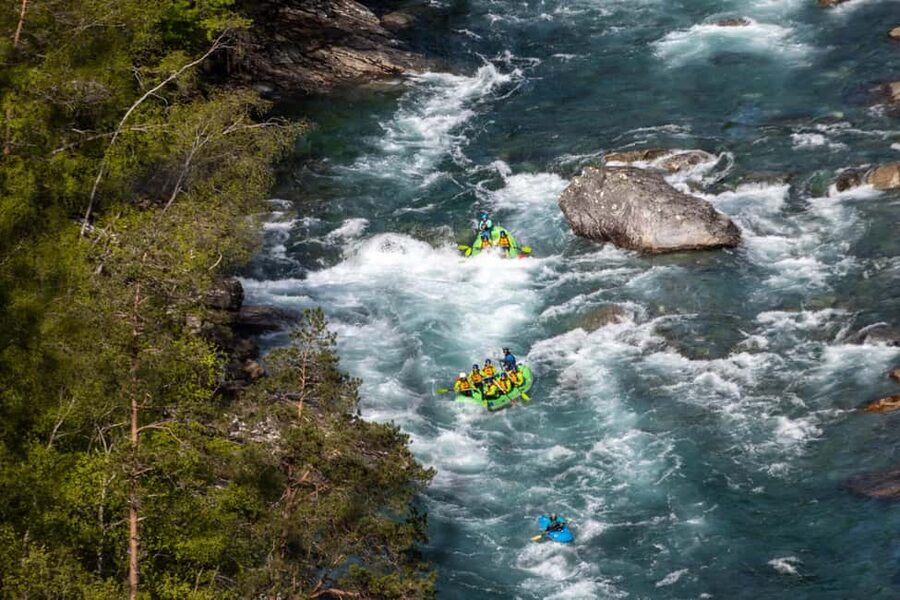 Voss: Thrilling Whitewater Rafting Guided Trip - Raundal River’s Play Section gives you real whitewater