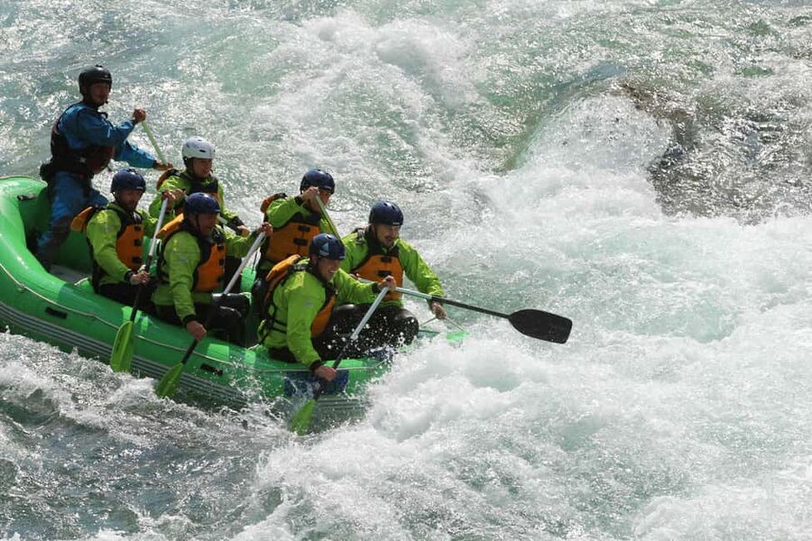 Voss: Thrilling Whitewater Rafting Guided Trip - From the Voss base to the river