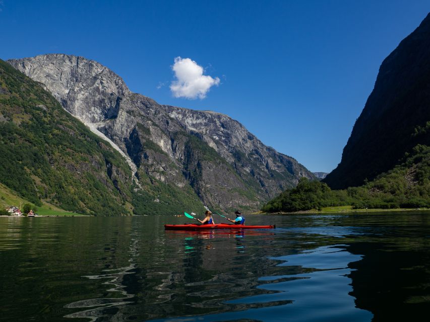 Vossevangen: Nærøyfjord Full-Day Guided Kayaking Trip - Five hours among waterfalls and mountain farms