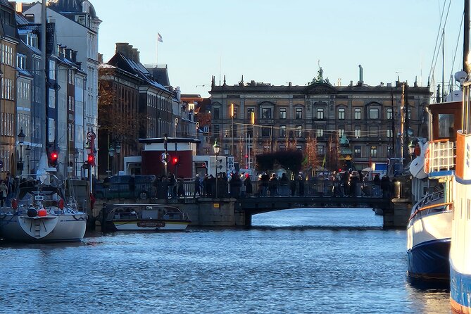 Walk & Canal Tour: Copenhagen Highlights + Changing of the Guards - The Little Mermaid and Gefion’s Norse legend