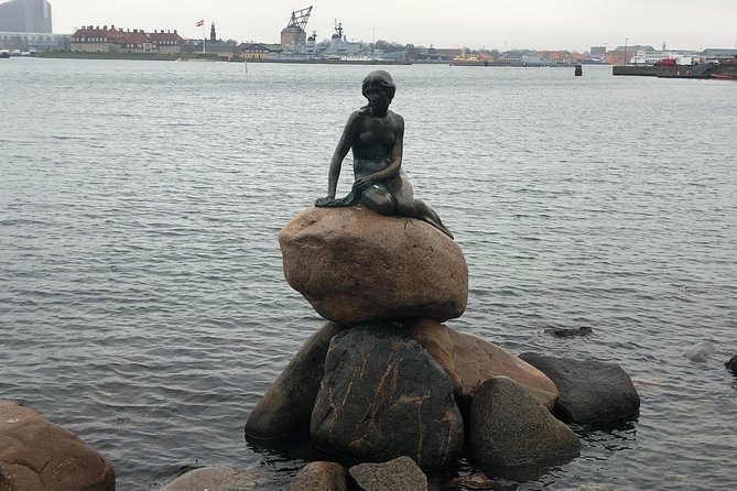 Walking tour - Copenhagen Old Town & Tivoli Park included - Strøget and City Hall Square