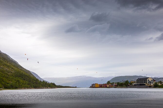 Zipline Experience in Mosjøen - Landing in the gardens of Fru Haugans Hotel